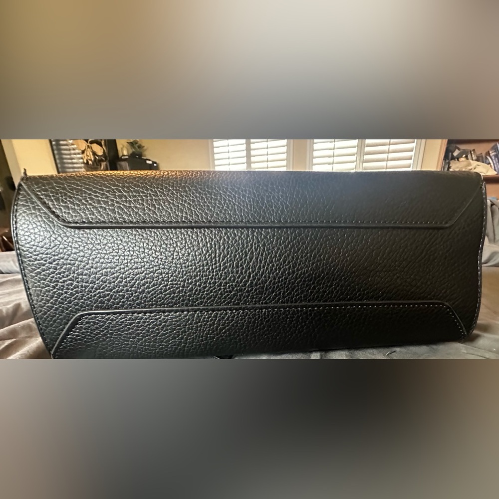 Like New Steve Madden Black Pebbled Bag w/Belt, Scarf, Gold Chain, Blk Hardware - Picture 6 of 9